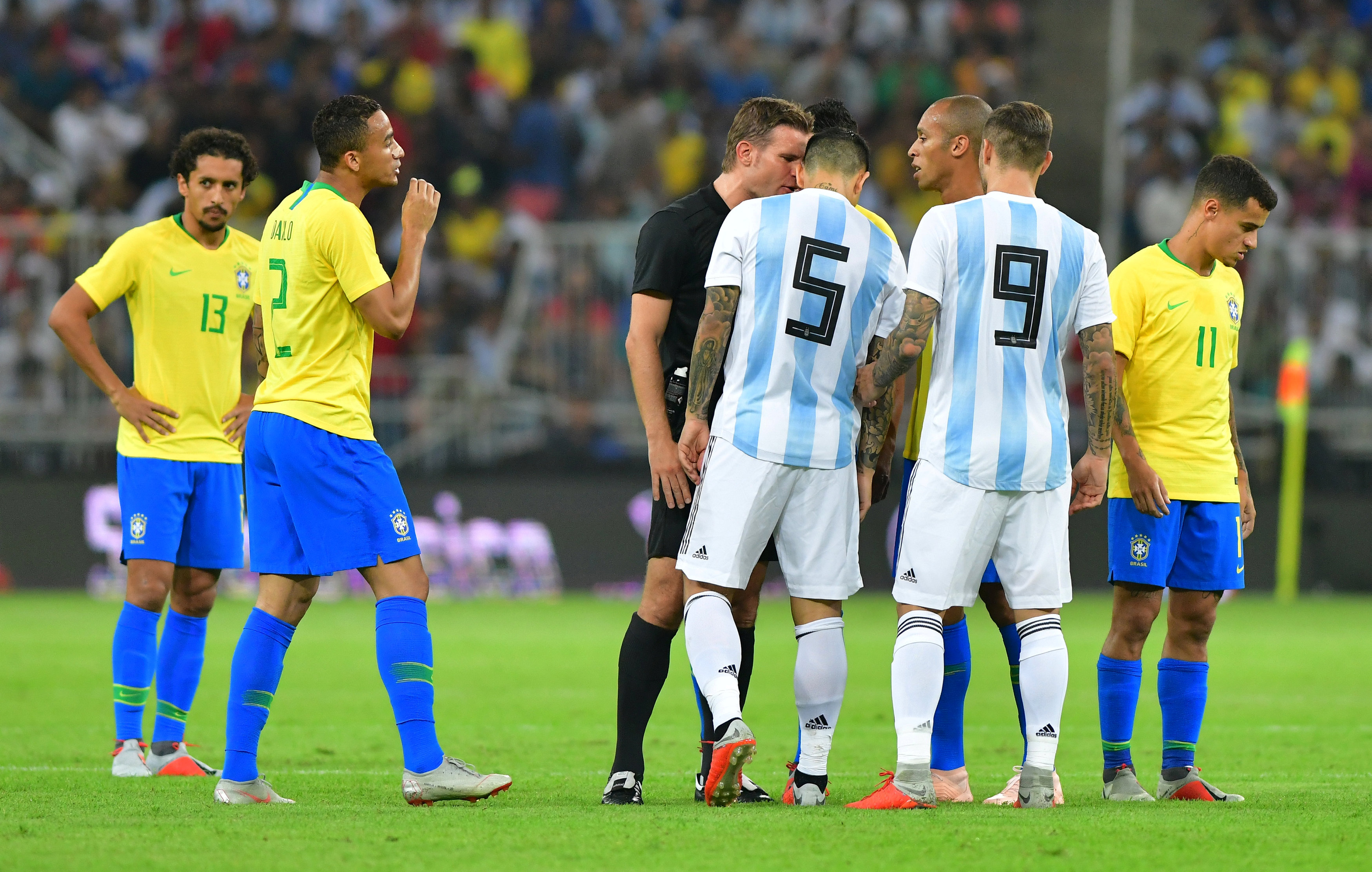 Аргентина июль. Бразилия Аргентина 2005. Argentina vs France. Brazil v Argentina - International friendly 1981.