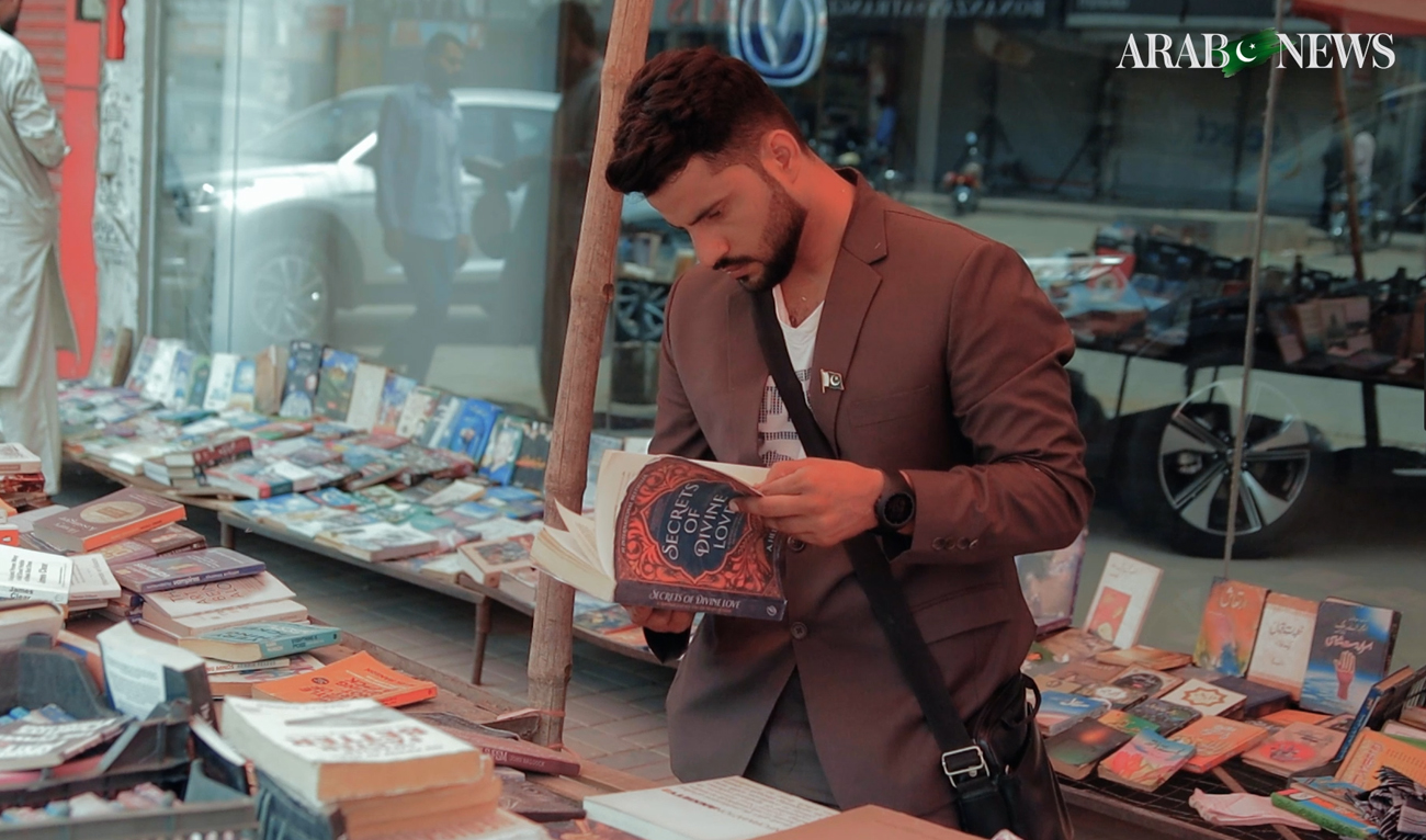 The vanishing roadside book stalls of Rawalpindi