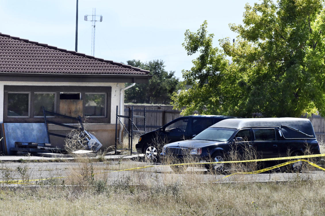 Funeral home owners accused of storing decaying bodies expected to plead guilty to COVID-19 fraud