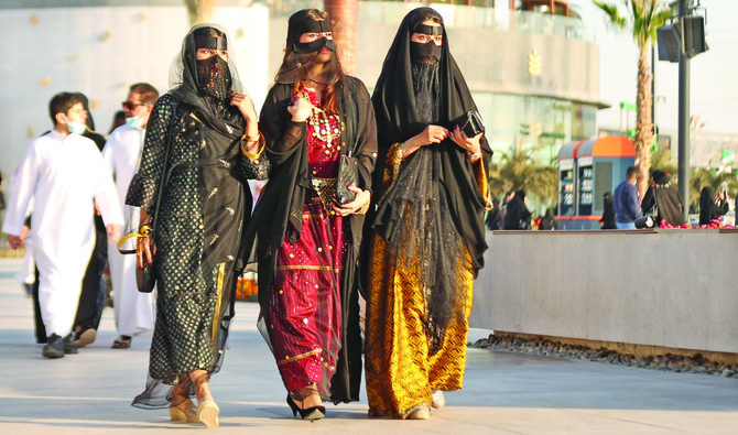 Saudi Arabia’s Cultural Costumes Come To Life On Founding Day Arab News Pk