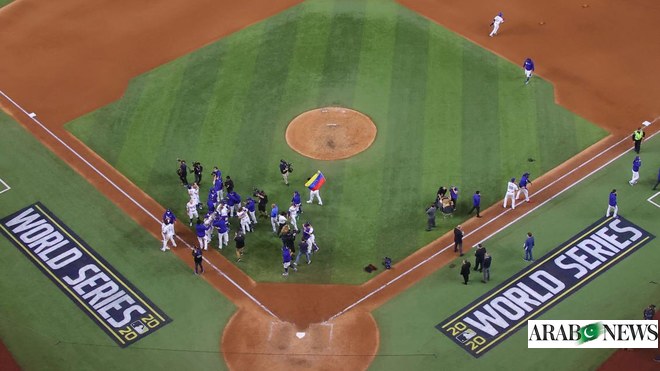 Photos: Dogpile! Dodgers celebrate first title since 1988 after wild Game 6  win