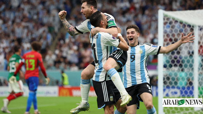 Photos: Messi magic guides relieved Argentina past Mexico