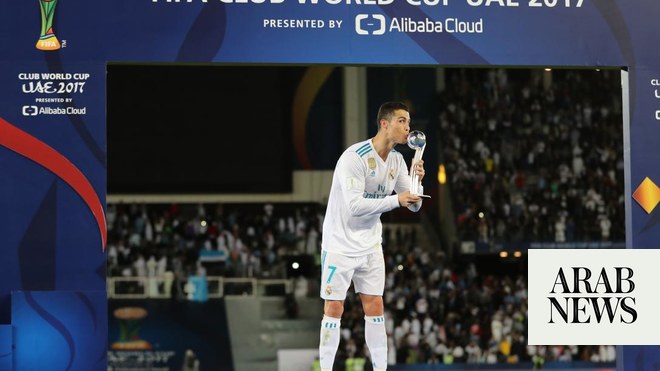 Cristiano Ronaldo pulls up injured in warm up ahead of Espanyol