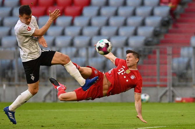 Fans flood pitch with tennis balls in Bundesliga Monday night