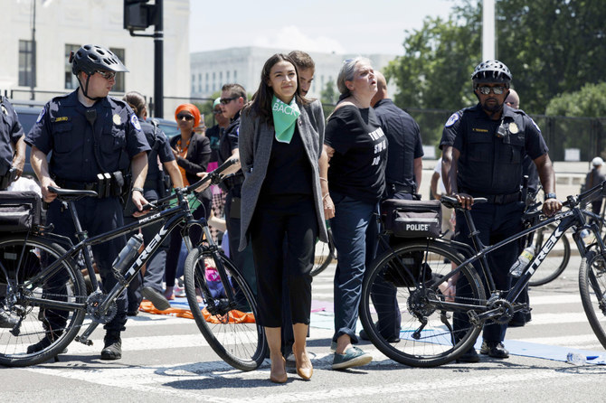 Police arrest 17 US lawmakers at abortion rights protest outside