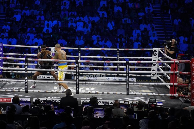 Usyk defeats Joshua by split decision in Jeddah rumble | Arab News PK