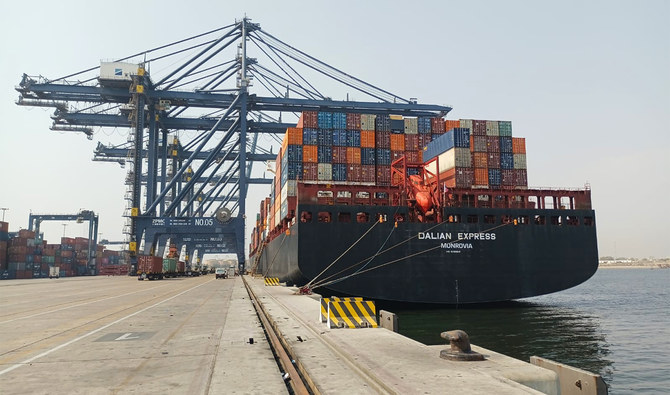 pakistani-cargo-ship-with-65-containers-of-relief-goods-sails-for