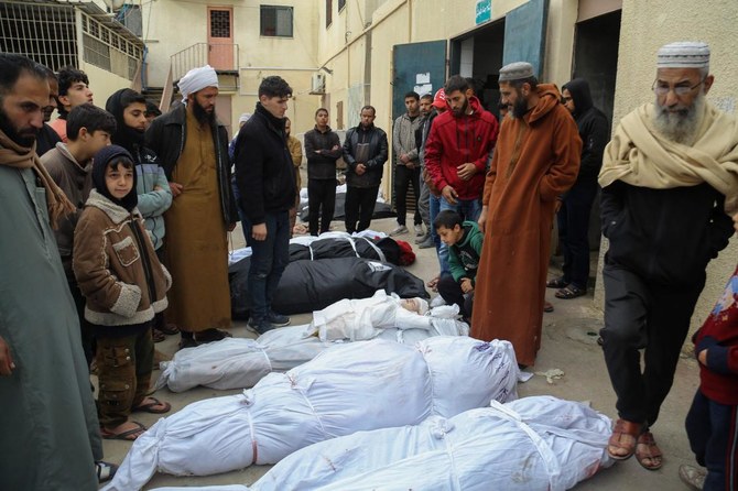 ‘Bloody’ Ramadan Friday as Gaza strike kills 36 relatives | Arab News PK