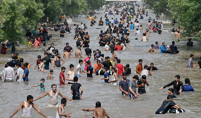 Pakistan's Punjab warns of 'intense' heatwave in southern districts next  week | Arab News PK